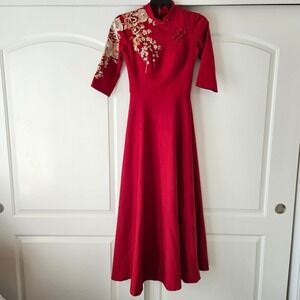 Chinese Wedding  Dress Embroidered Red Cheongsam Qipao Size Medium